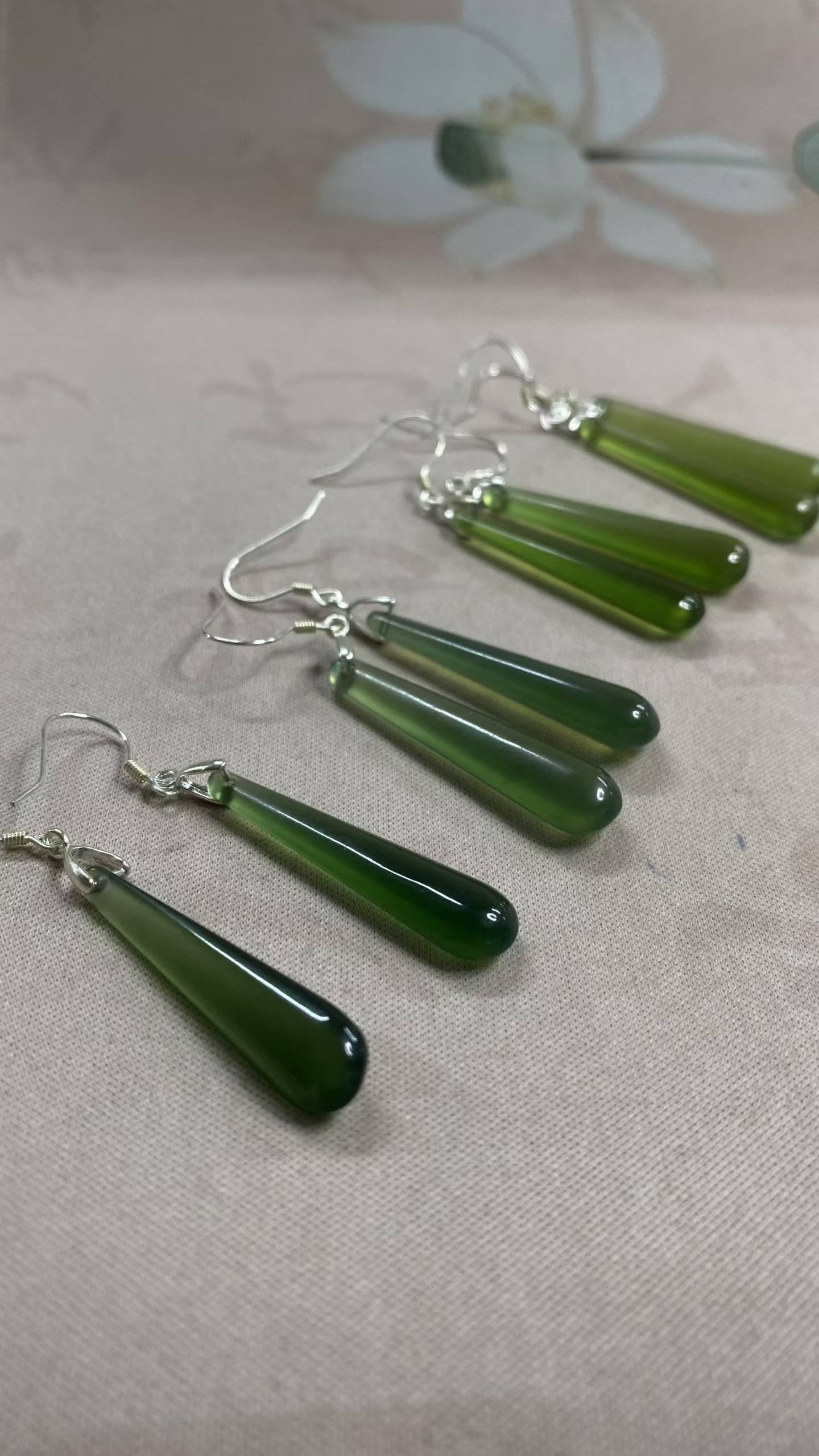 925 실버 수옥 그린 귀걸이 · 원석 35×7.8mm