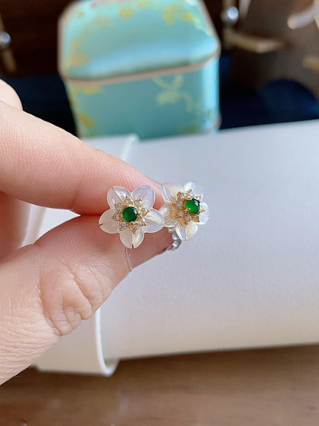 925 실버 천연 비취 스터드 귀걸이 · 원석 규격 4mm