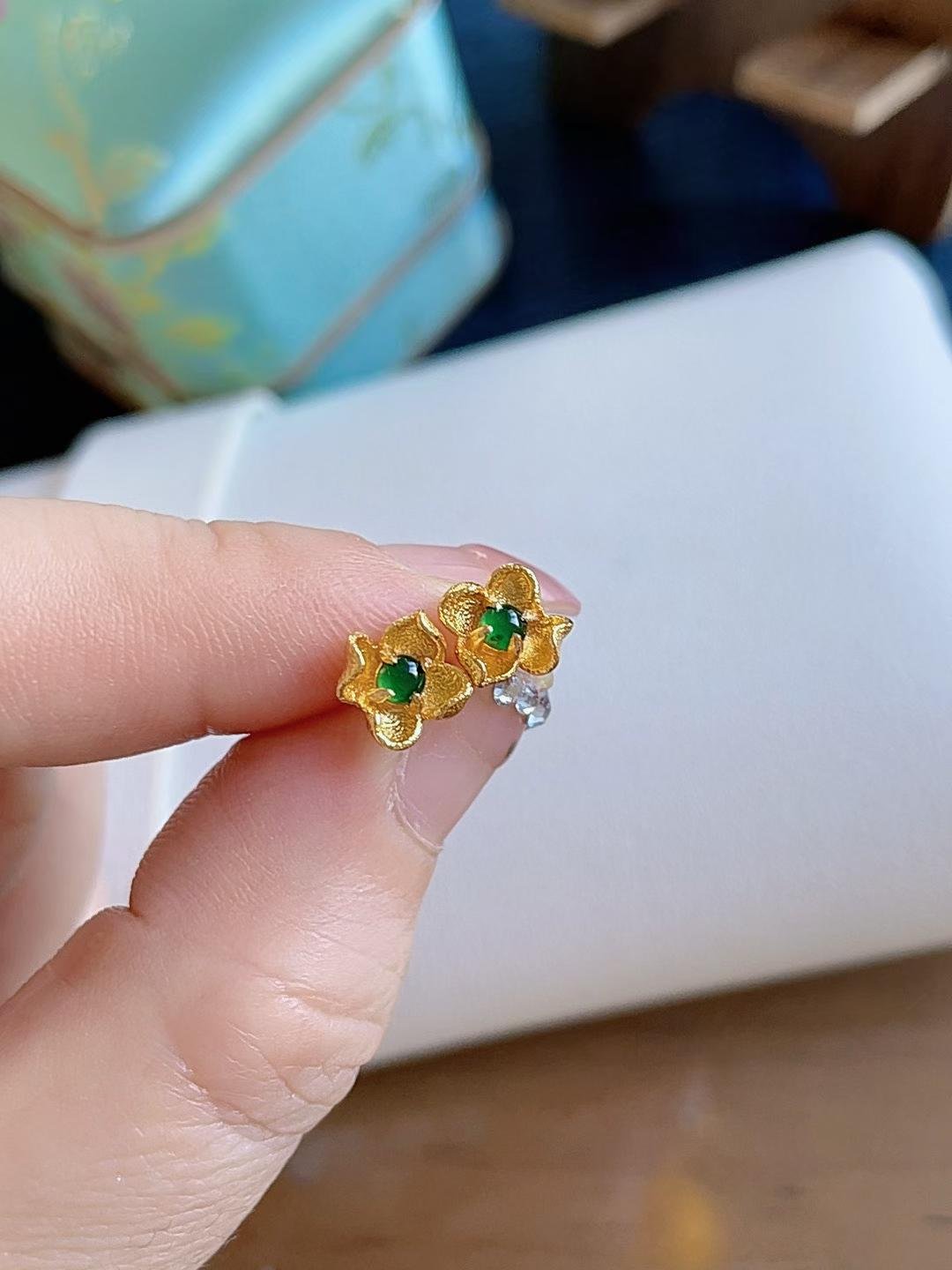 925 실버 천연 비취 스터드 귀걸이 · 원석 규격 4mm