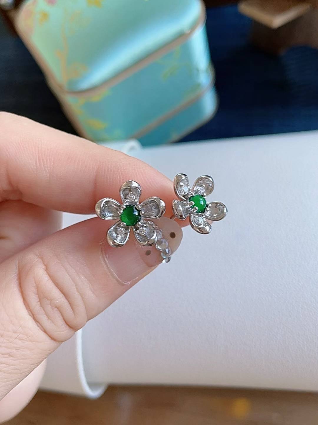 925 실버 천연 비취 스터드 귀걸이 · 원석 규격 4mm