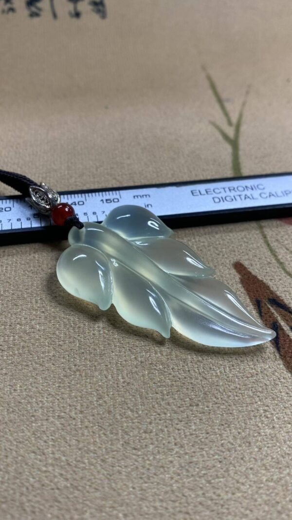 수옥 빙종 금지옥엽 잎사귀 펜던트 · 체인 포함 · 규격 58×32×11mm