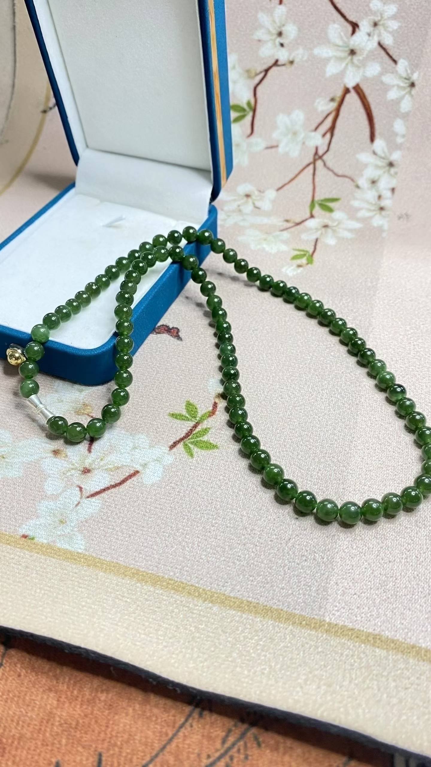 허톈옥 벽옥 목걸이 6.2mm | 녹색 원석 구슬 목걸이 - 이미지 4