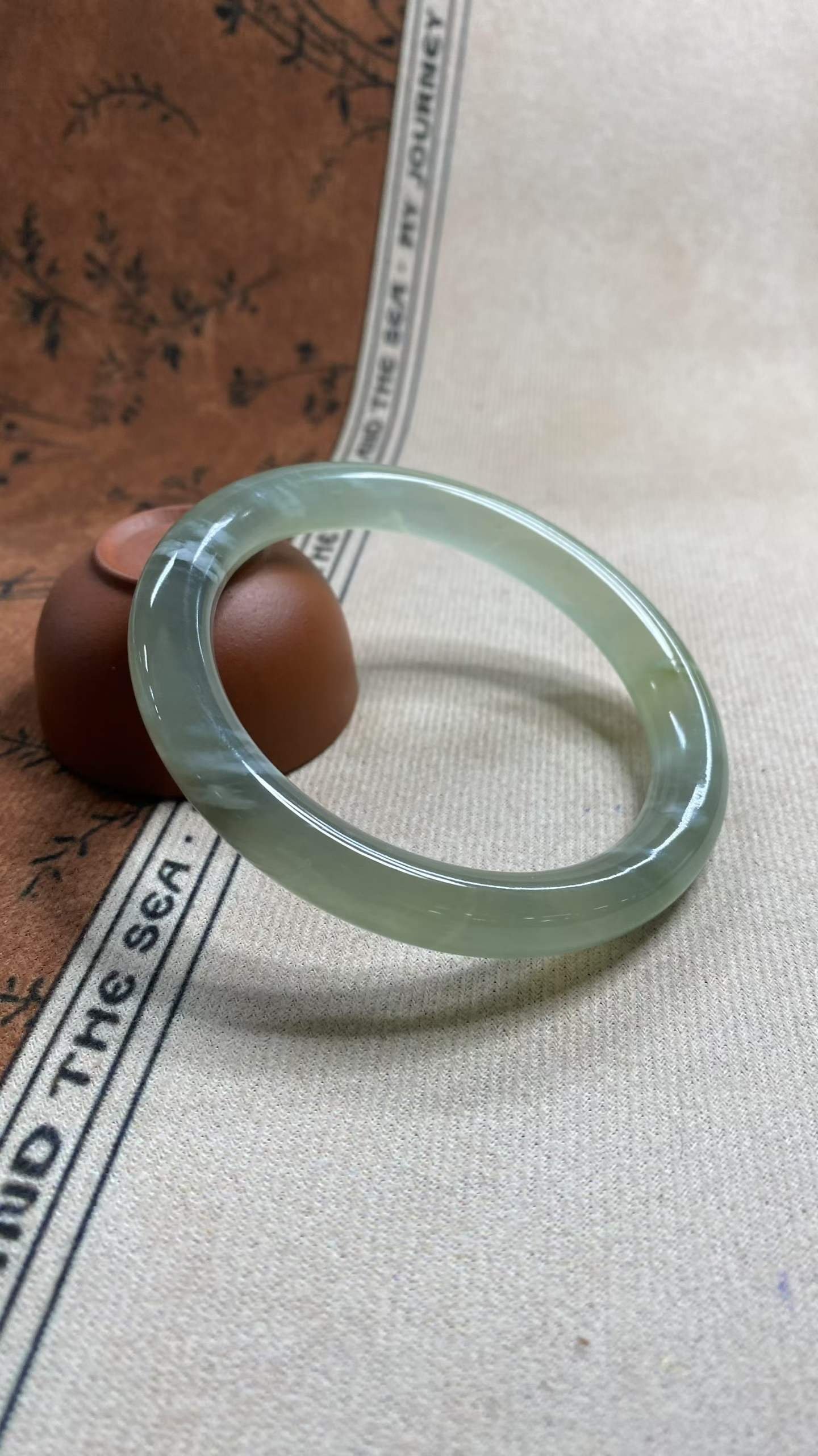 수옥 그레이 옥팔찌 63.7mm | 단면 10.3mm 통뱅글
