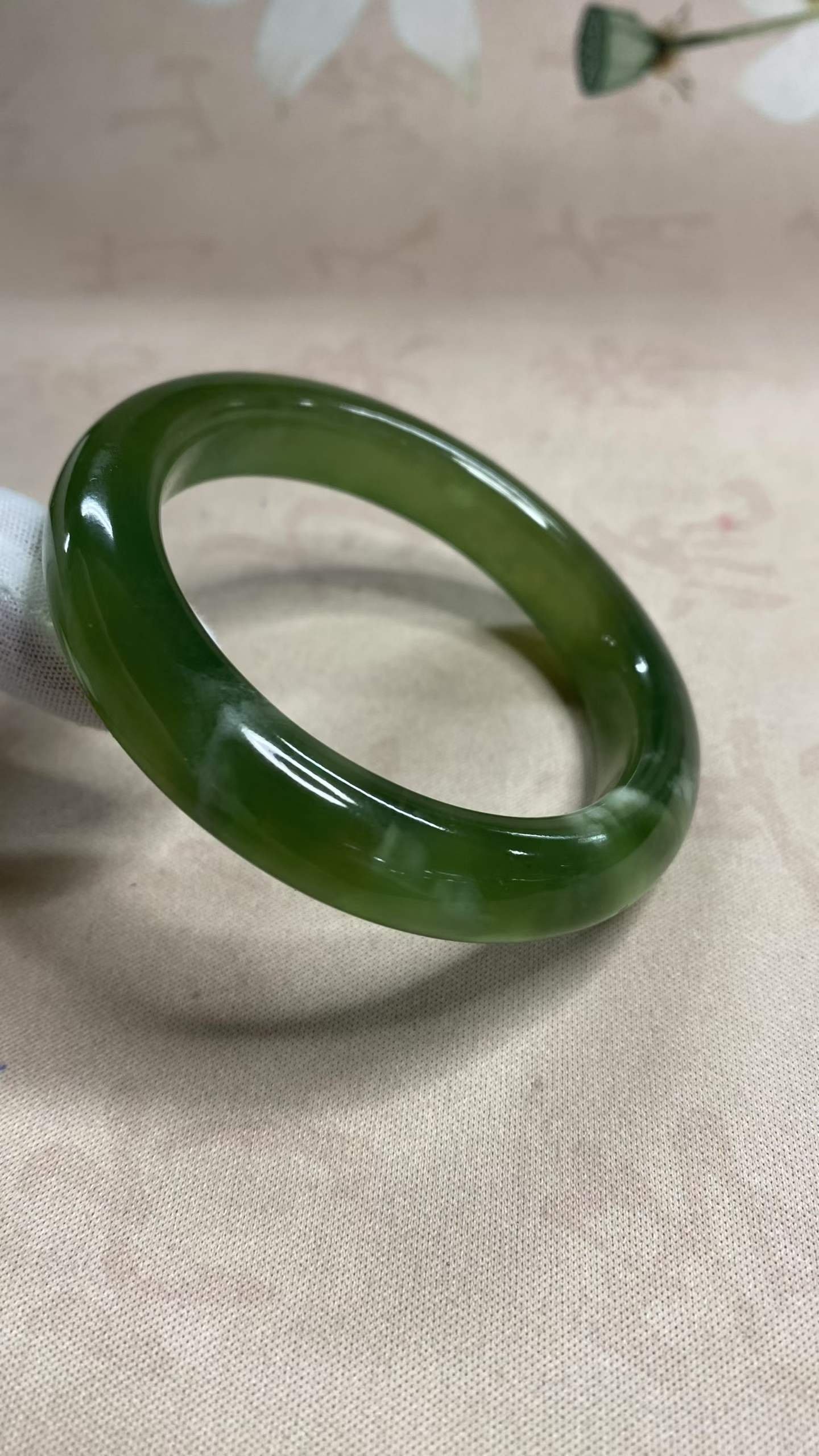 수옥 풀 그린 옥팔찌 56.3mm | 폭 12.3mm 통뱅글 - 이미지 2