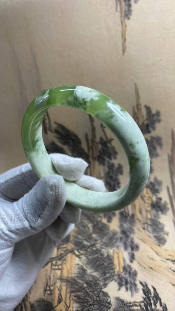 수옥 청포도 밀크폼 무늬 옥팔찌 64.2mm | 폭 15.2mm 통뱅글
