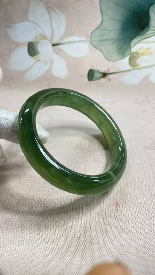 수옥 그린 무늬 옥팔찌 59.5mm | 폭 13.9mm 통뱅글