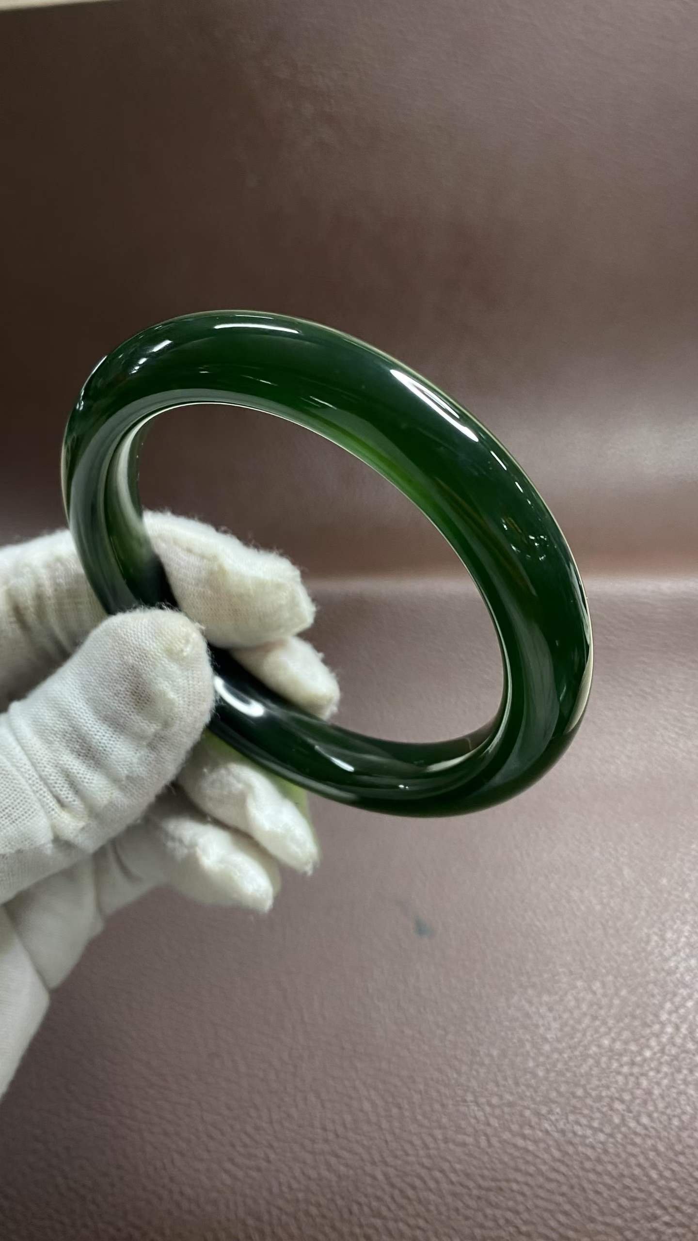 수옥 딥 그린 옥팔찌 60.4mm | 폭 11.7mm 통뱅글