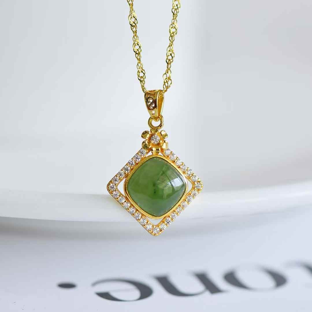 S925 실버 허톈옥 벽옥 펜던트 · 원석 8×8mm