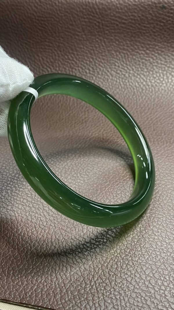수옥 옥팔찌 65.2mm · 초록빛 큰 내경 뱅글