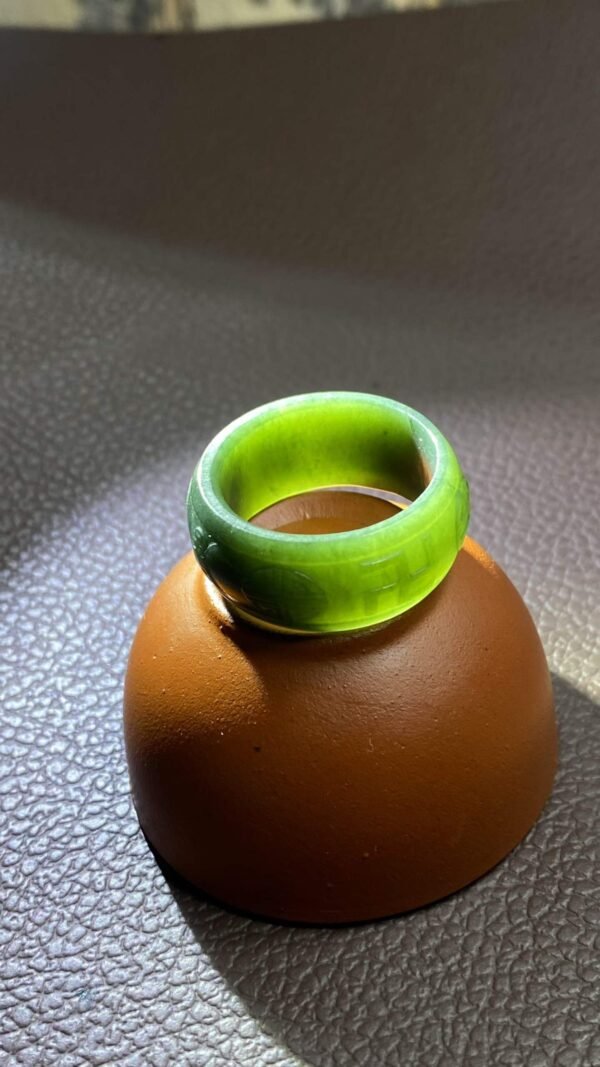 허톈옥 민자 반지 | 내경 21.5mm · 폭 11.3mm