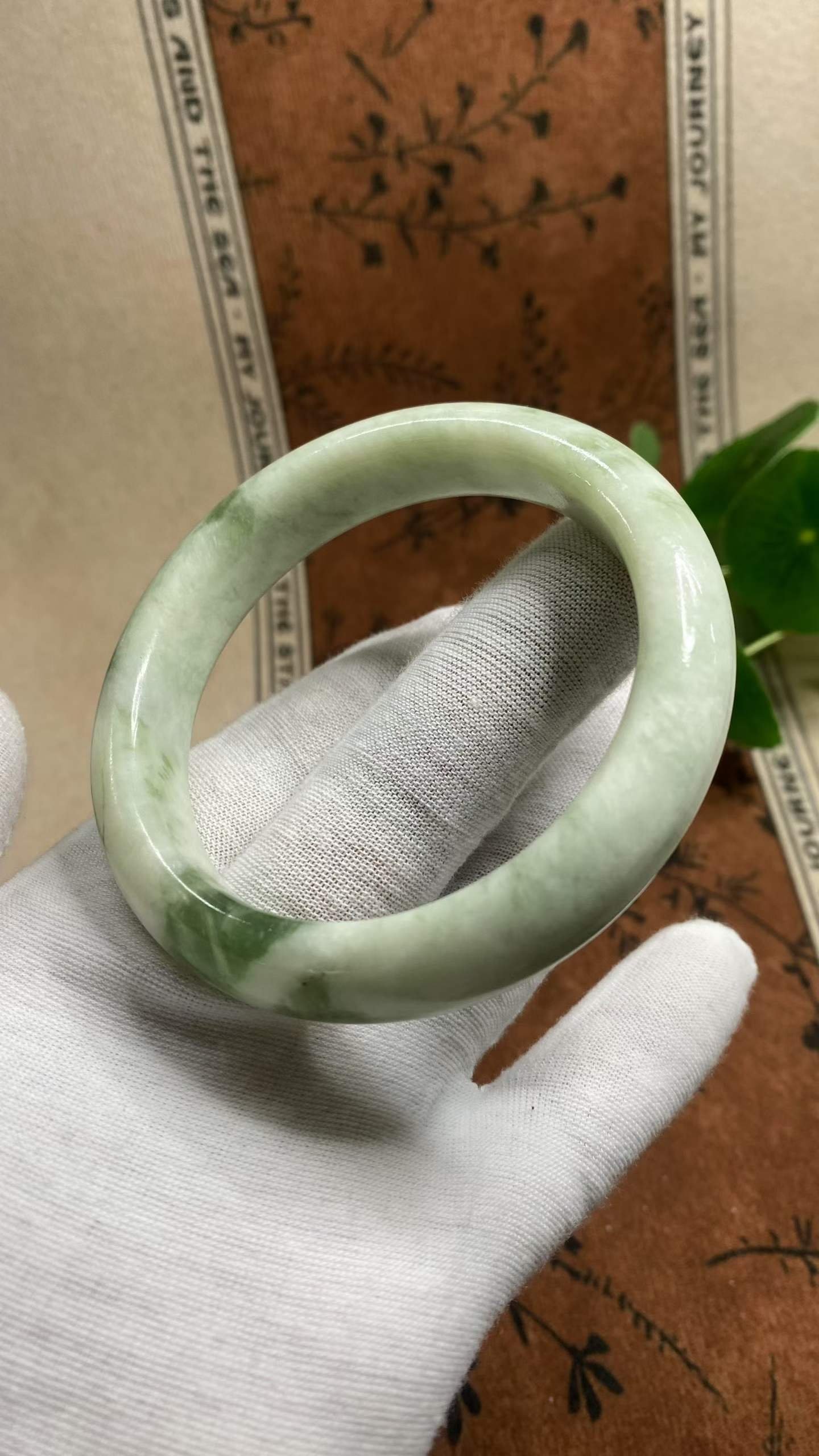 수옥 노유취 옥팔찌 61.2mm | 폭 14.1mm 통뱅글 - 이미지 2