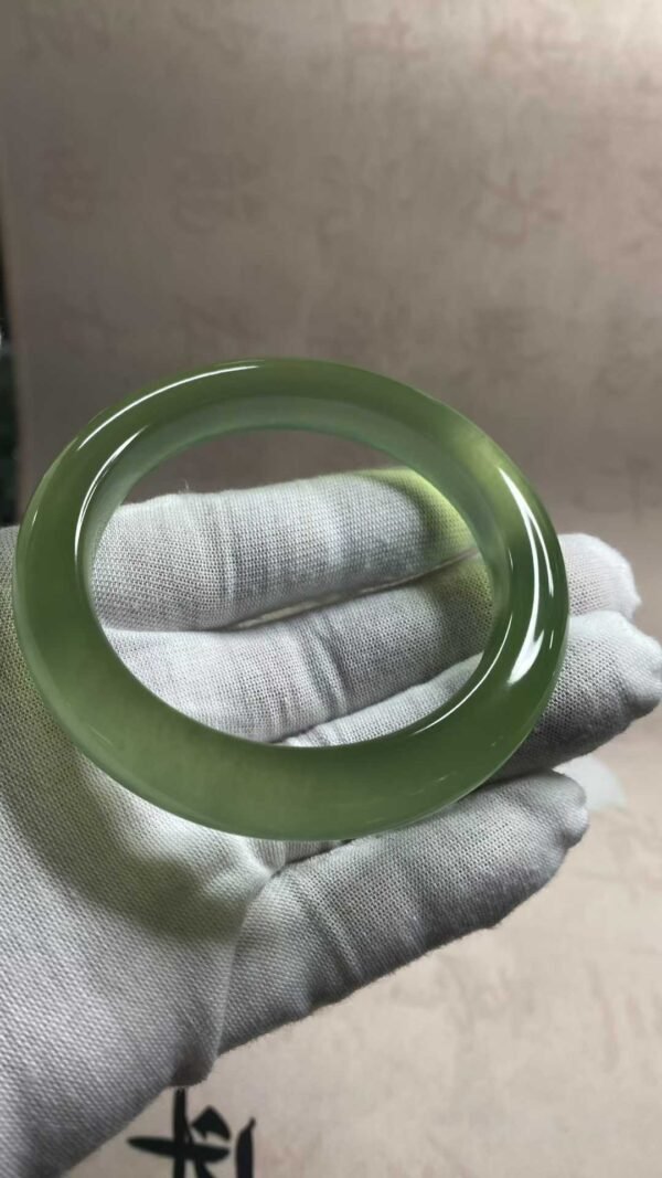 수옥 아이스그린 옥팔찌 58.2mm | 폭 11.8mm 통뱅글